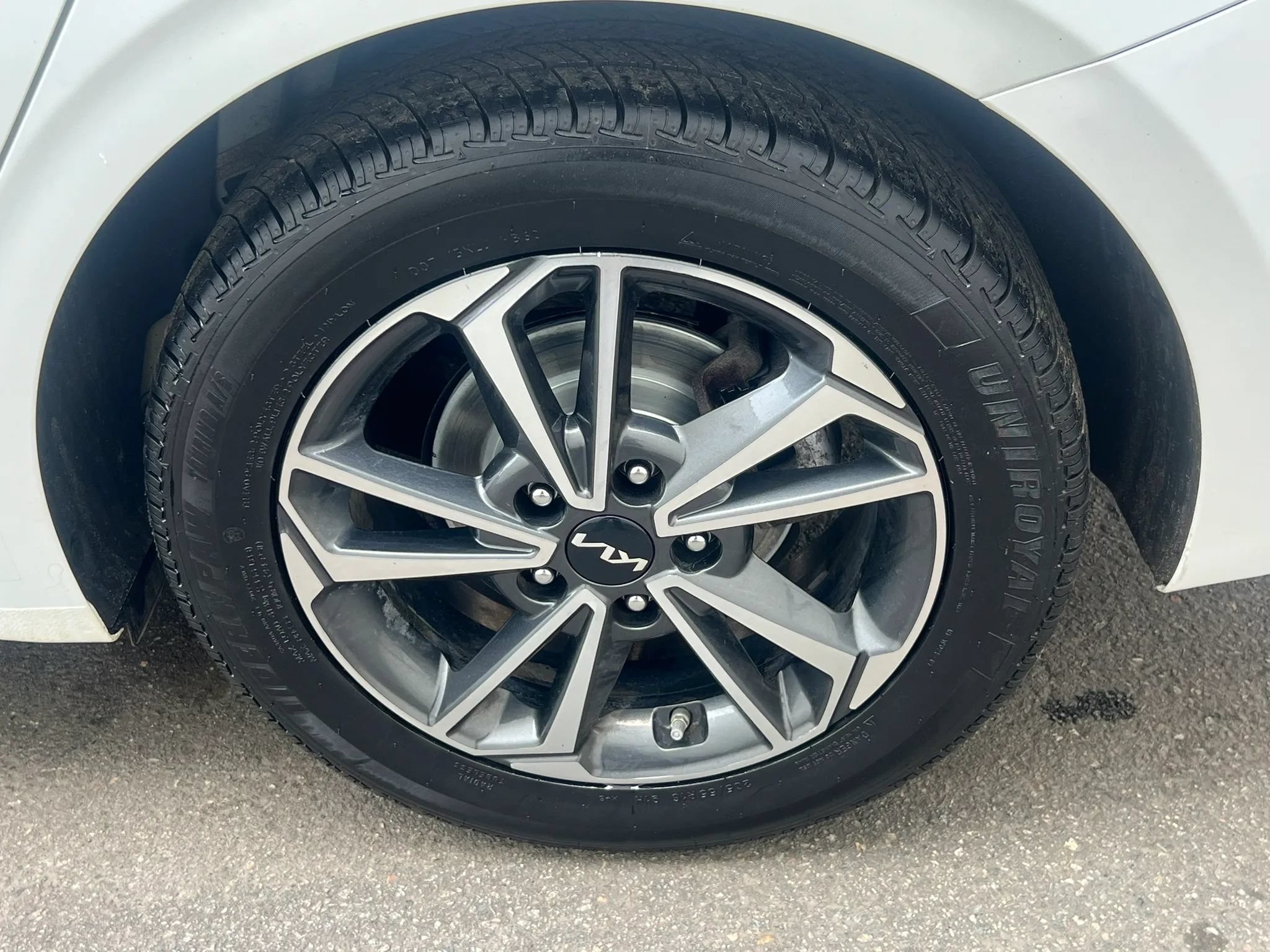 Used 2022 Kia Forte LXS FWD image 10