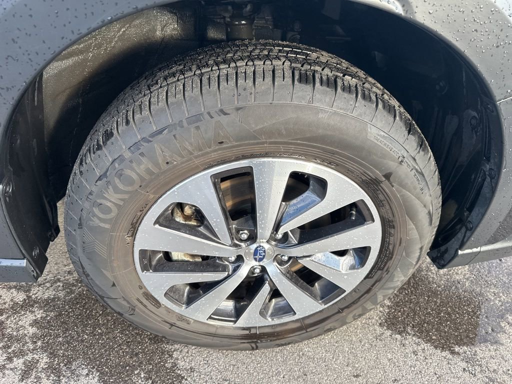 Certified 2025 Subaru Outback Premium AWD/4WD image 32