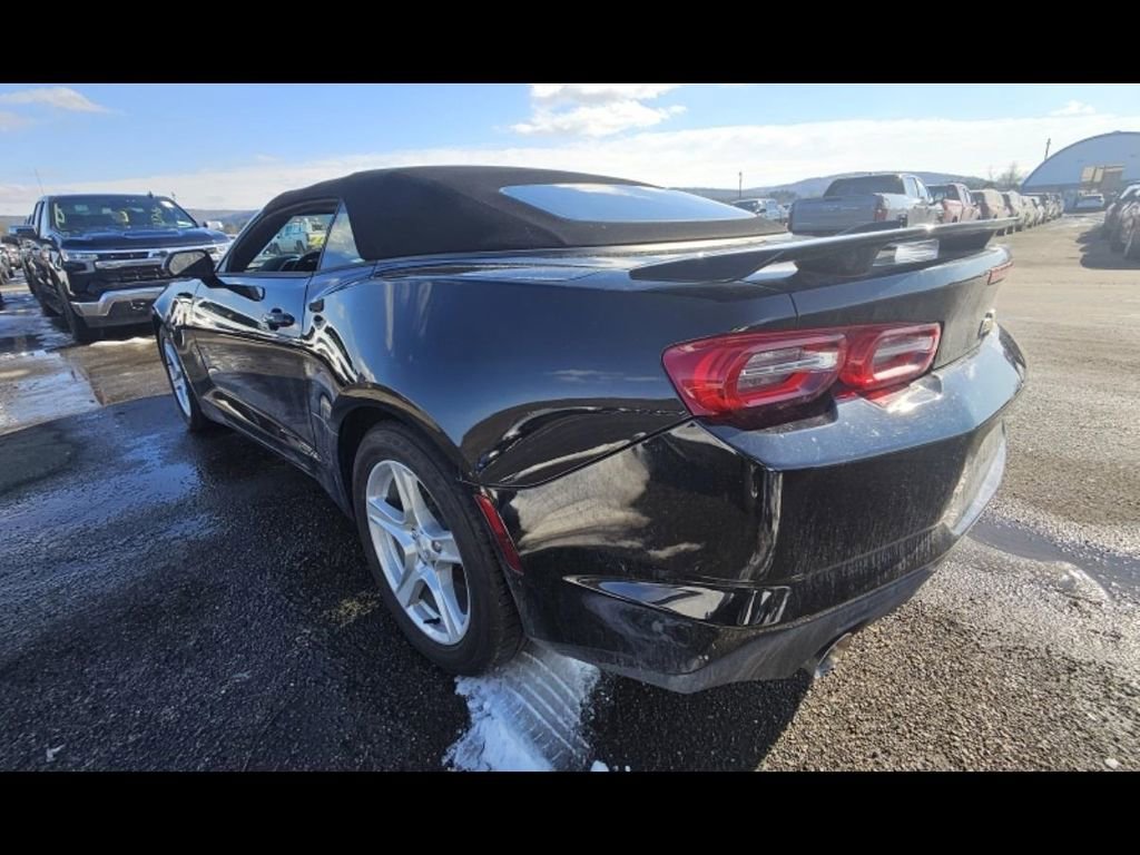 Used 2023 Chevrolet Camaro LT w/ Technology Package RWD image 4