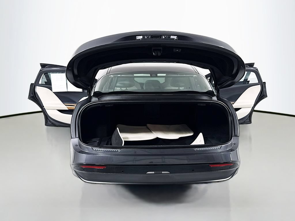 Used 2024 Lucid Air Pure RWD image 28
