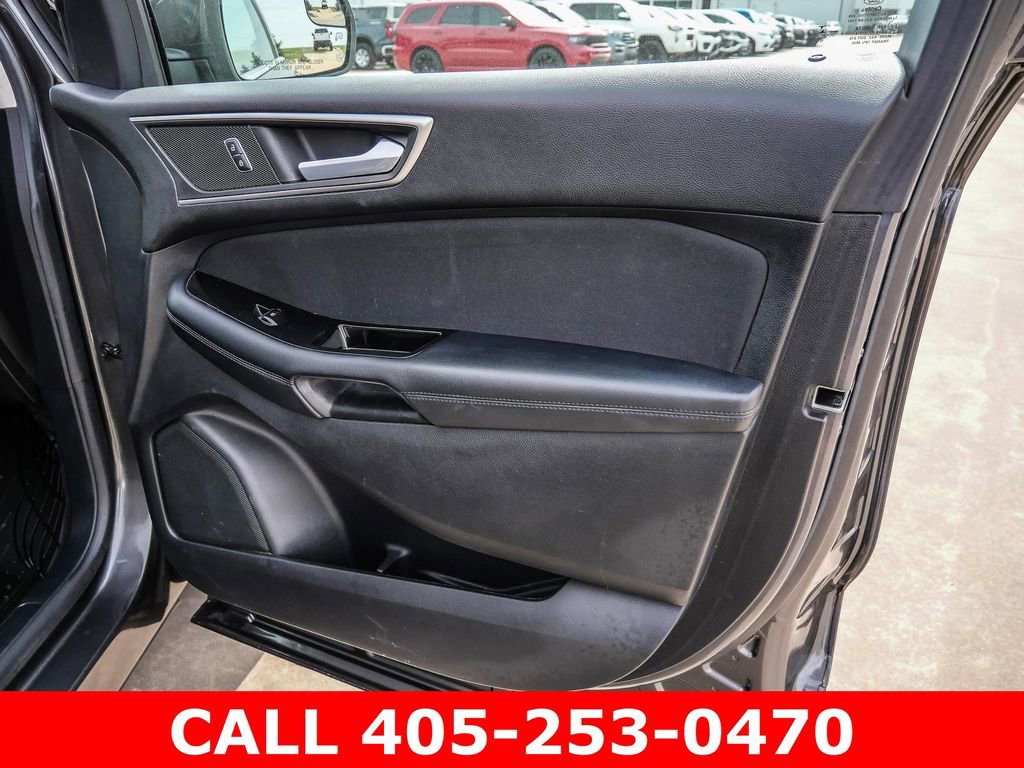 Used 2015 Ford Edge SEL FWD image 16