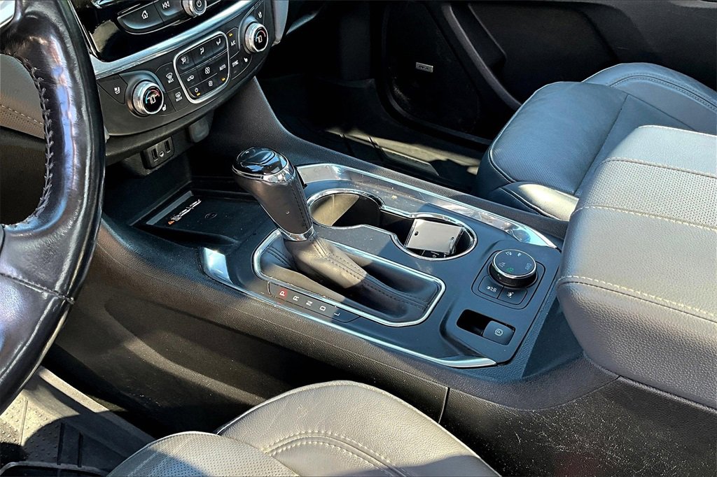 Used 2018 Chevrolet Traverse Premier image 18