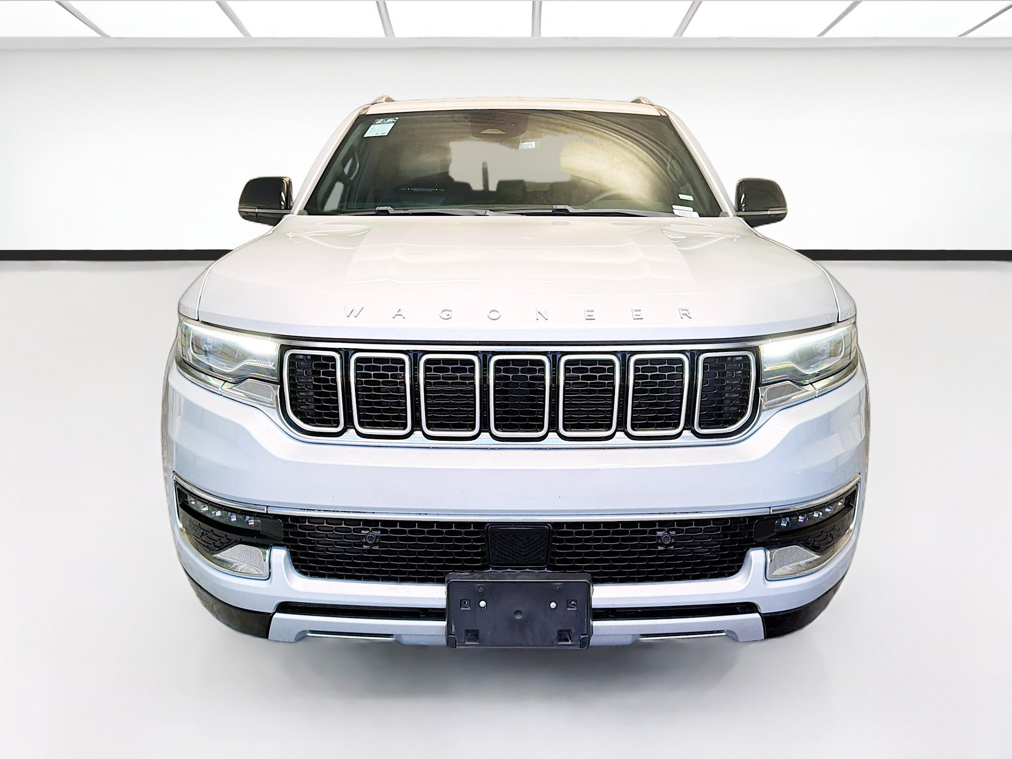 Used 2024 Jeep Wagoneer L Series II AWD/4WD image 2