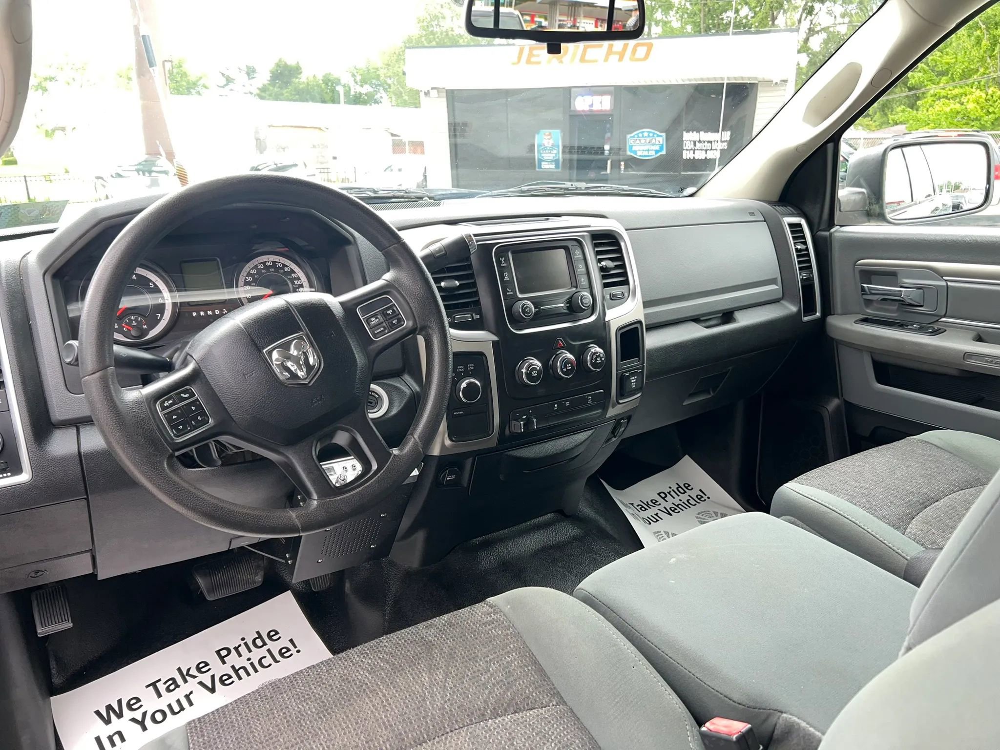 Used 2016 RAM 2500 SLT w/ Black Appearance Group AWD/4WD image 12
