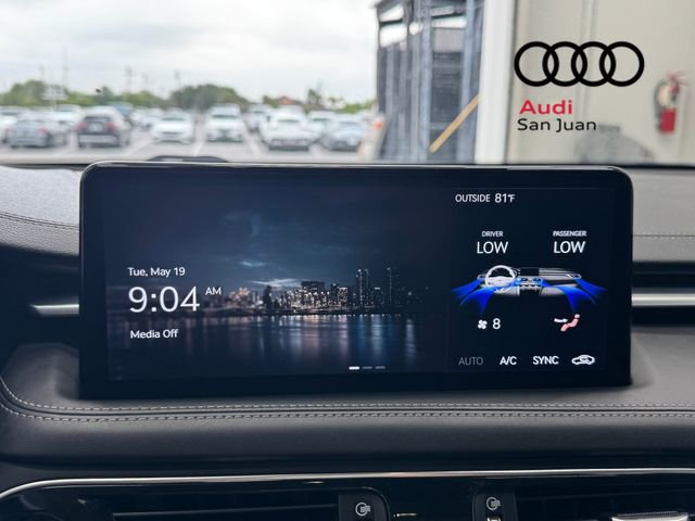 Used 2022 Genesis G70 2.0T w/ Prestige Package RWD image 14