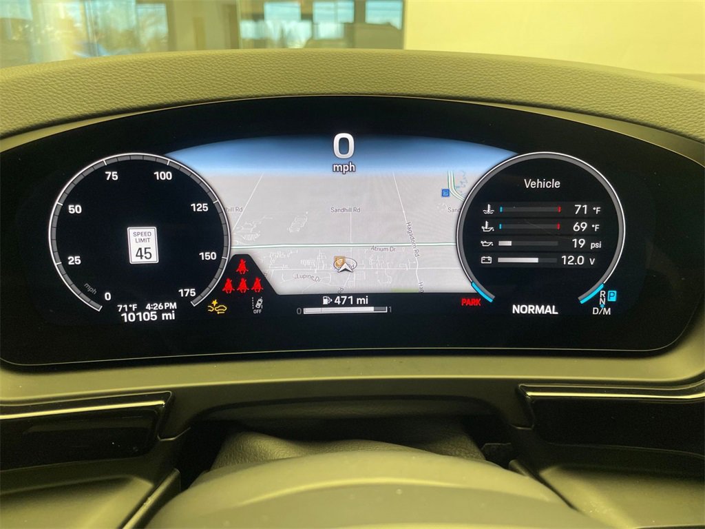 Used 2025 Porsche Cayenne image 11