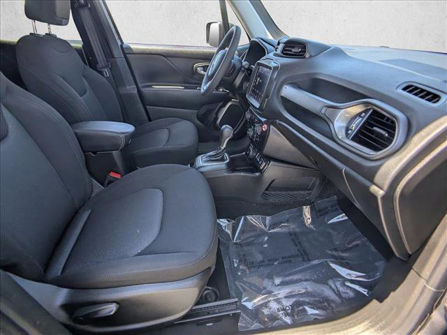 Used 2023 Jeep Renegade Latitude AWD/4WD image 20