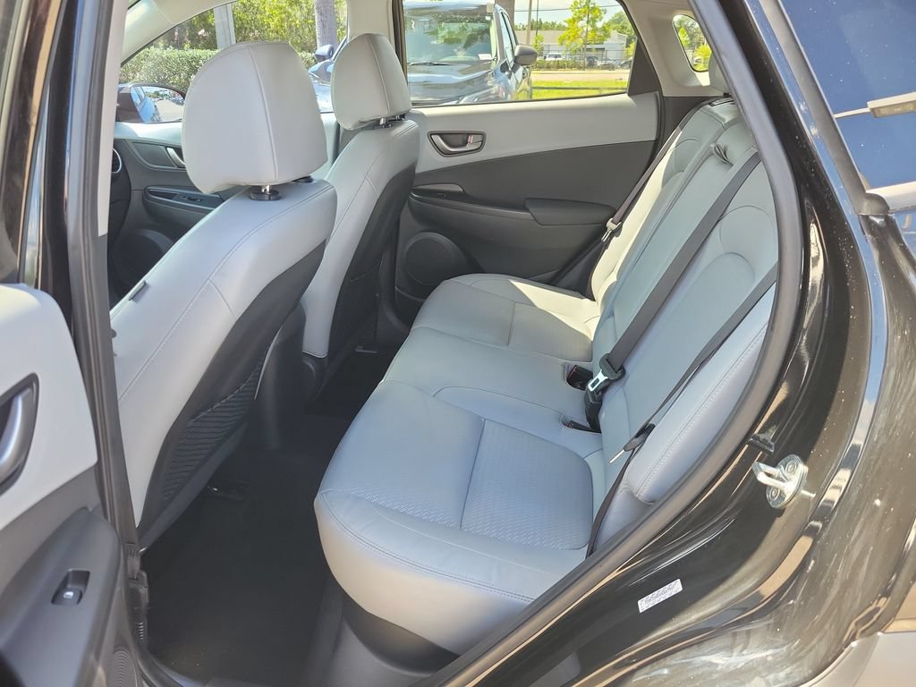 Used 2021 Hyundai Kona Limited FWD image 10