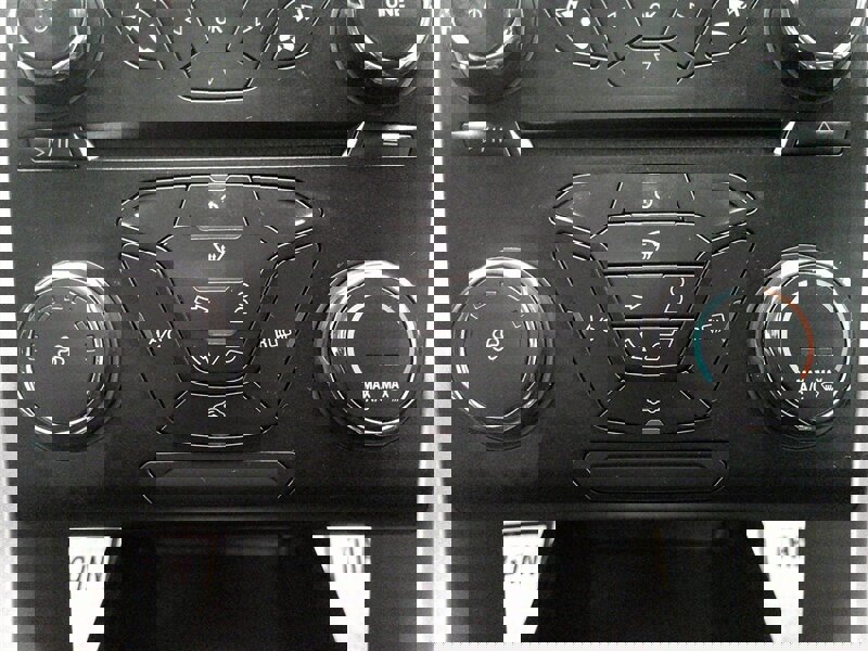 Used 2014 Ford Fusion SE w/ Equipment Group 201A image 21