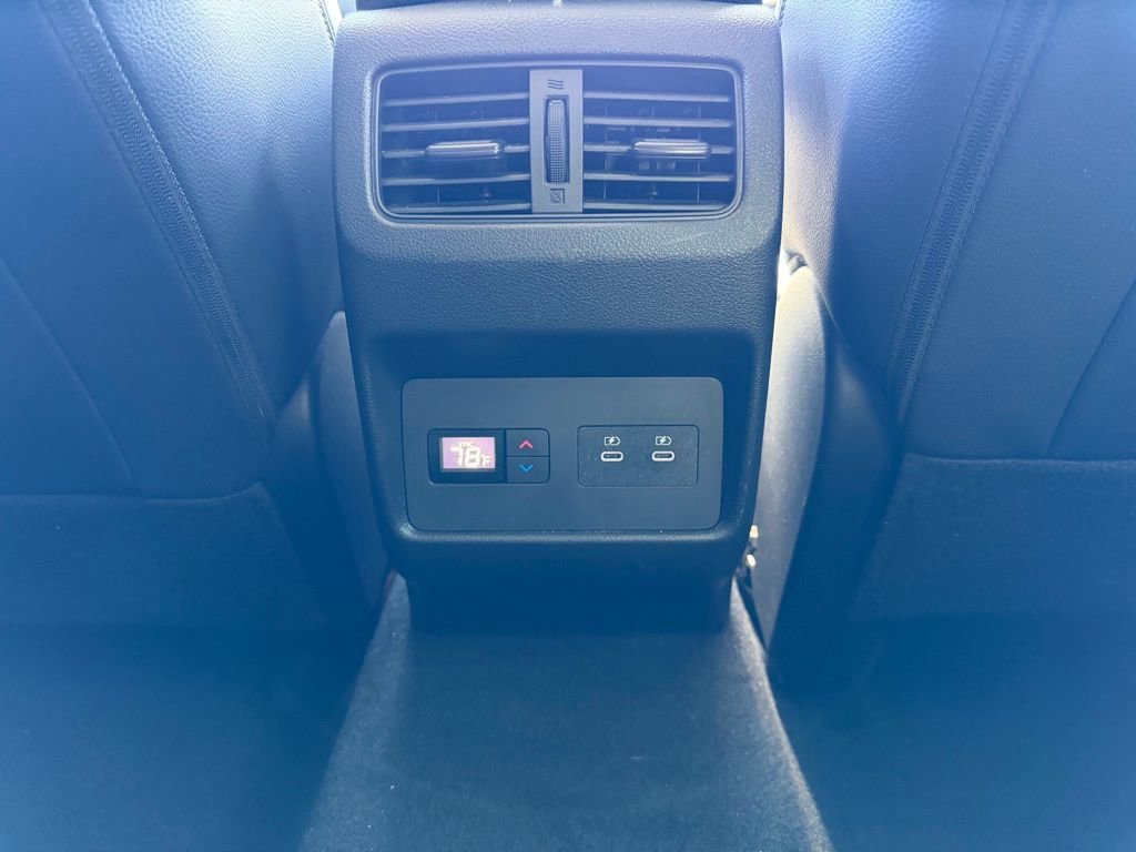 Used 2025 Nissan Rogue SL w/ Tech Package image 18