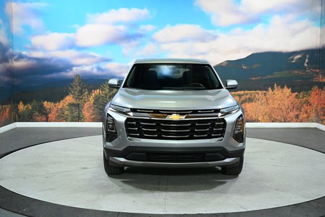Used 2026 Chevrolet Equinox LT FWD image 3