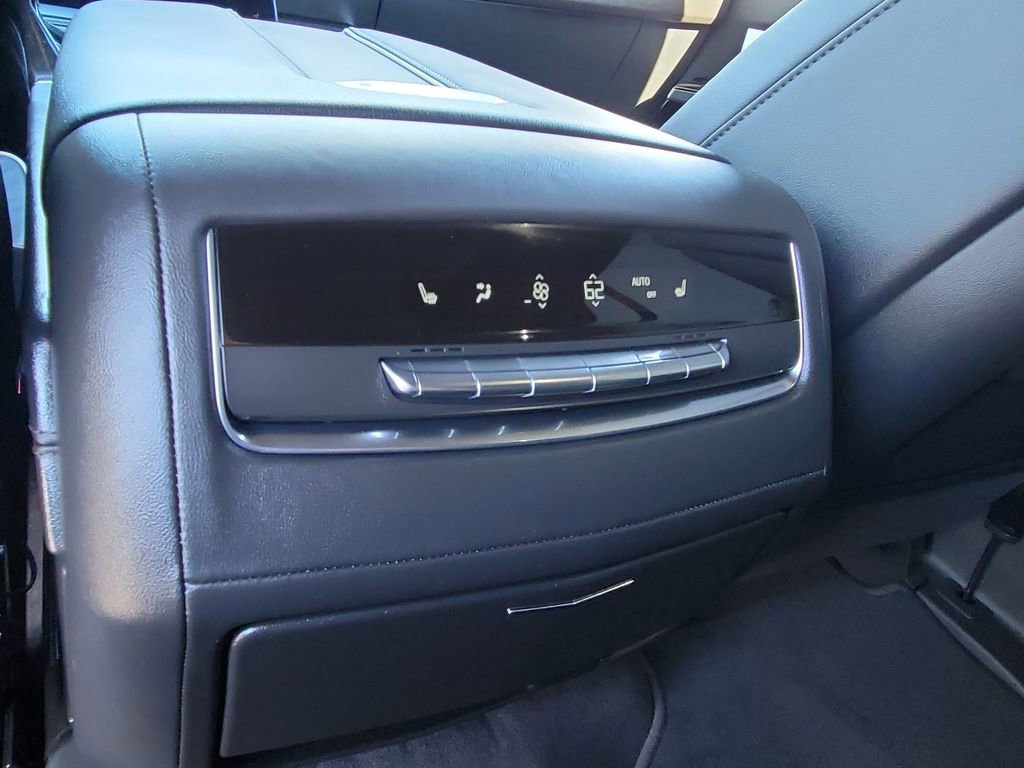 Used 2026 Cadillac Escalade Luxury image 21