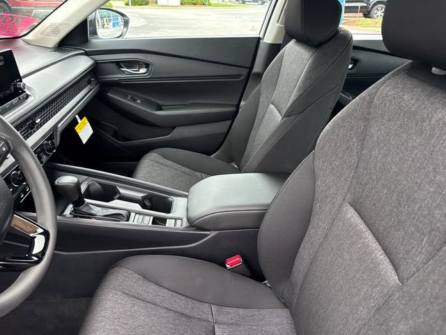 Certified 2025 Honda Accord SE image 13