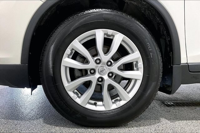 Used 2019 Nissan Rogue S FWD image 39