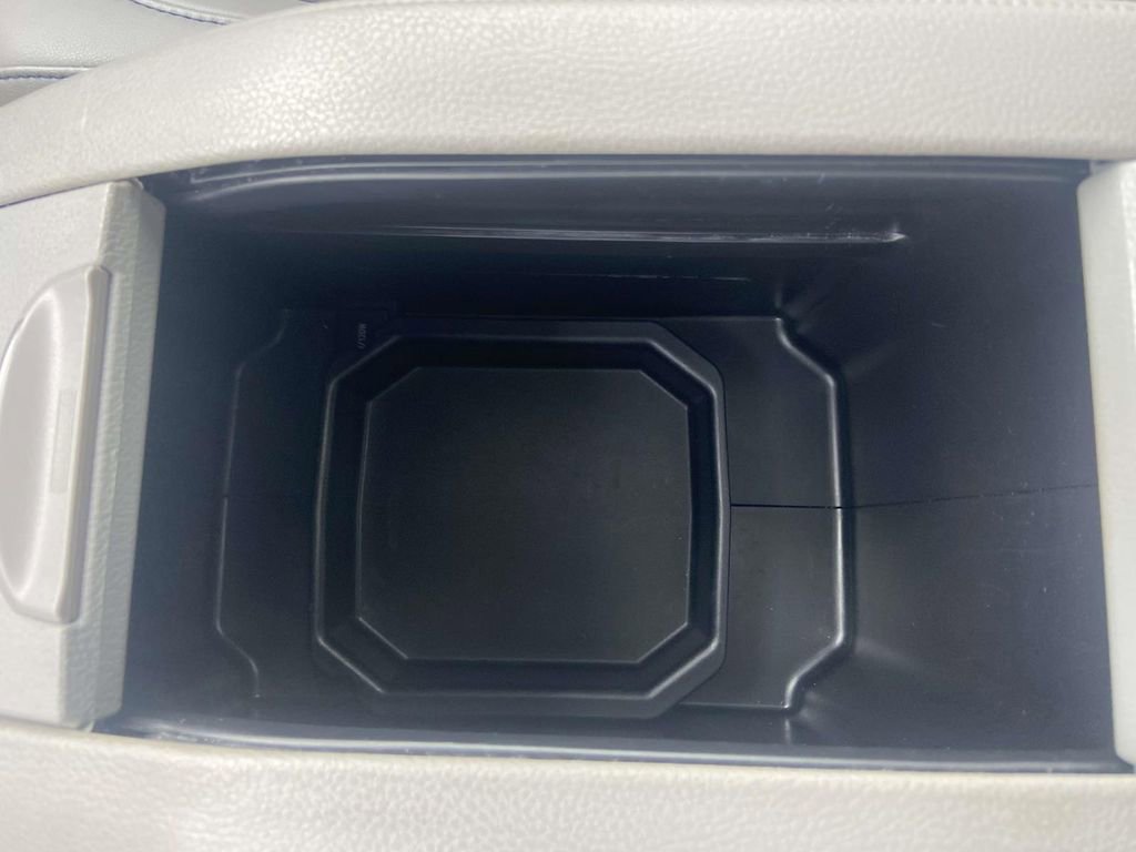 Used 2019 Toyota Highlander XLE image 29