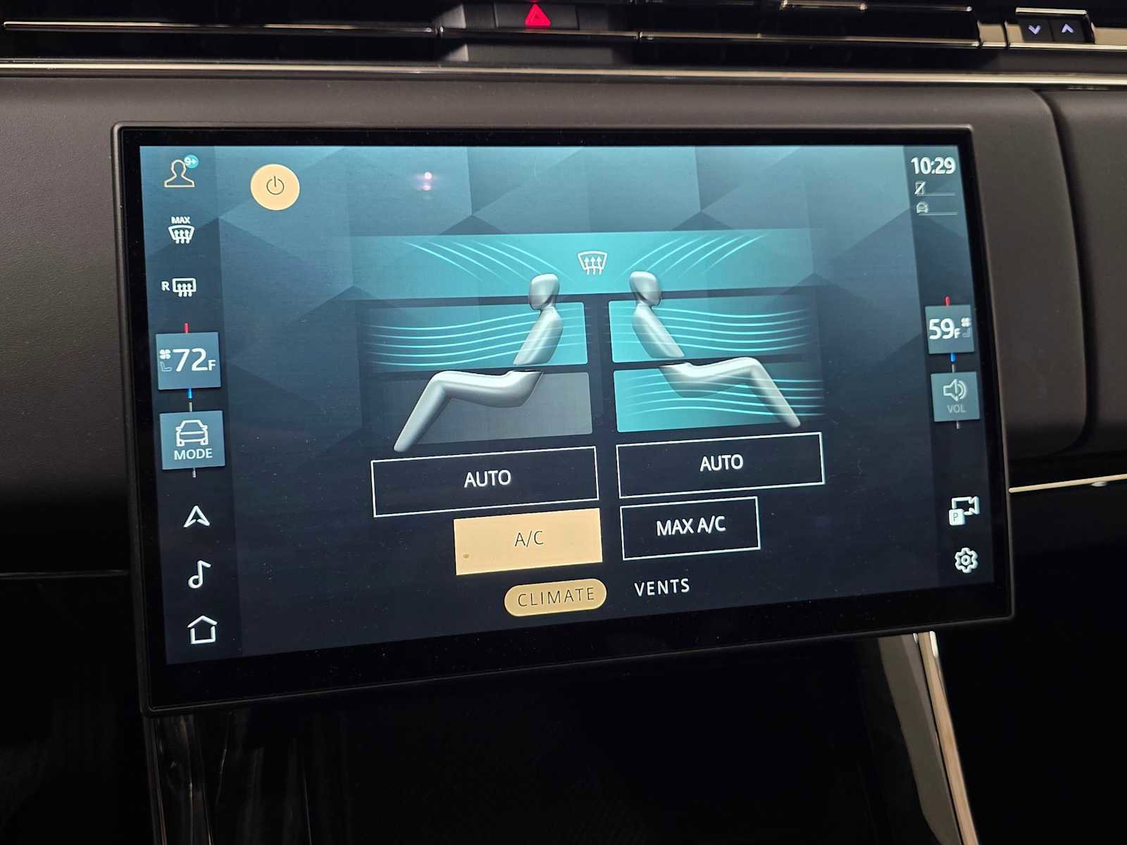 Used 2025 Land Rover Range Rover Sport SE image 31