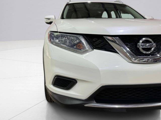 Used 2016 Nissan Rogue SV FWD image 26