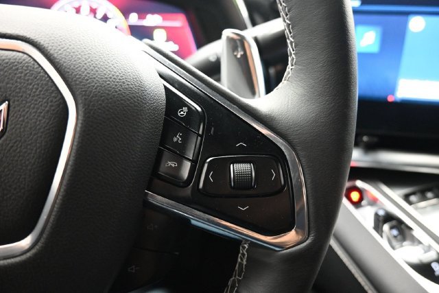 Used 2024 Chevrolet Corvette Z06 RWD image 11