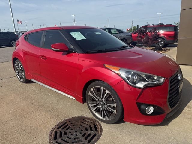 Used 2016 Hyundai Veloster Turbo FWD image 2
