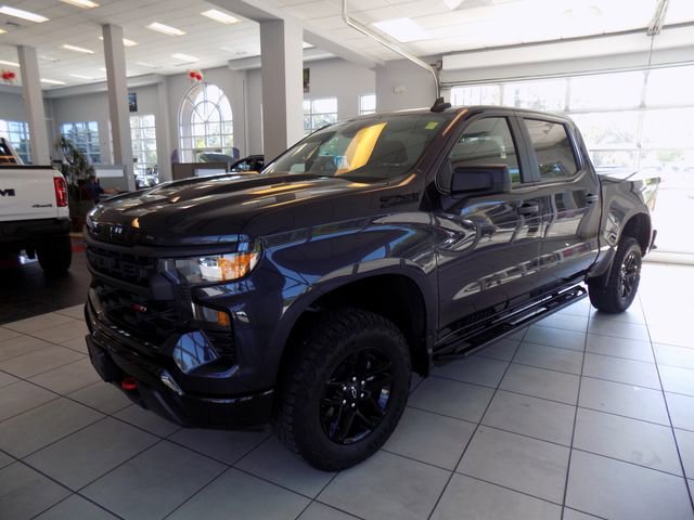 Used 2023 Chevrolet Silverado 1500 Custom Trail Boss AWD/4WD image 3