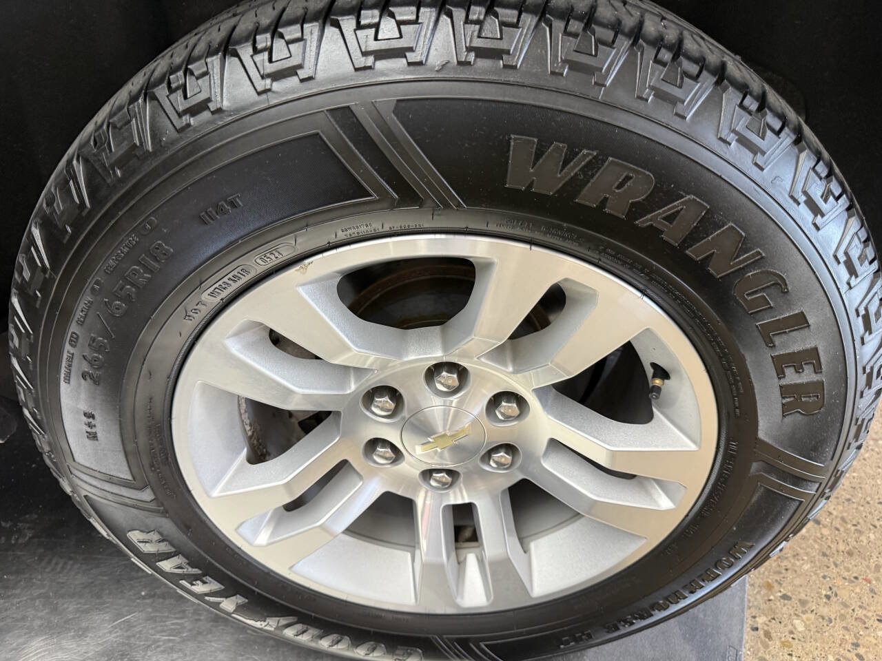 Used 2019 Chevrolet Suburban LT AWD/4WD image 27