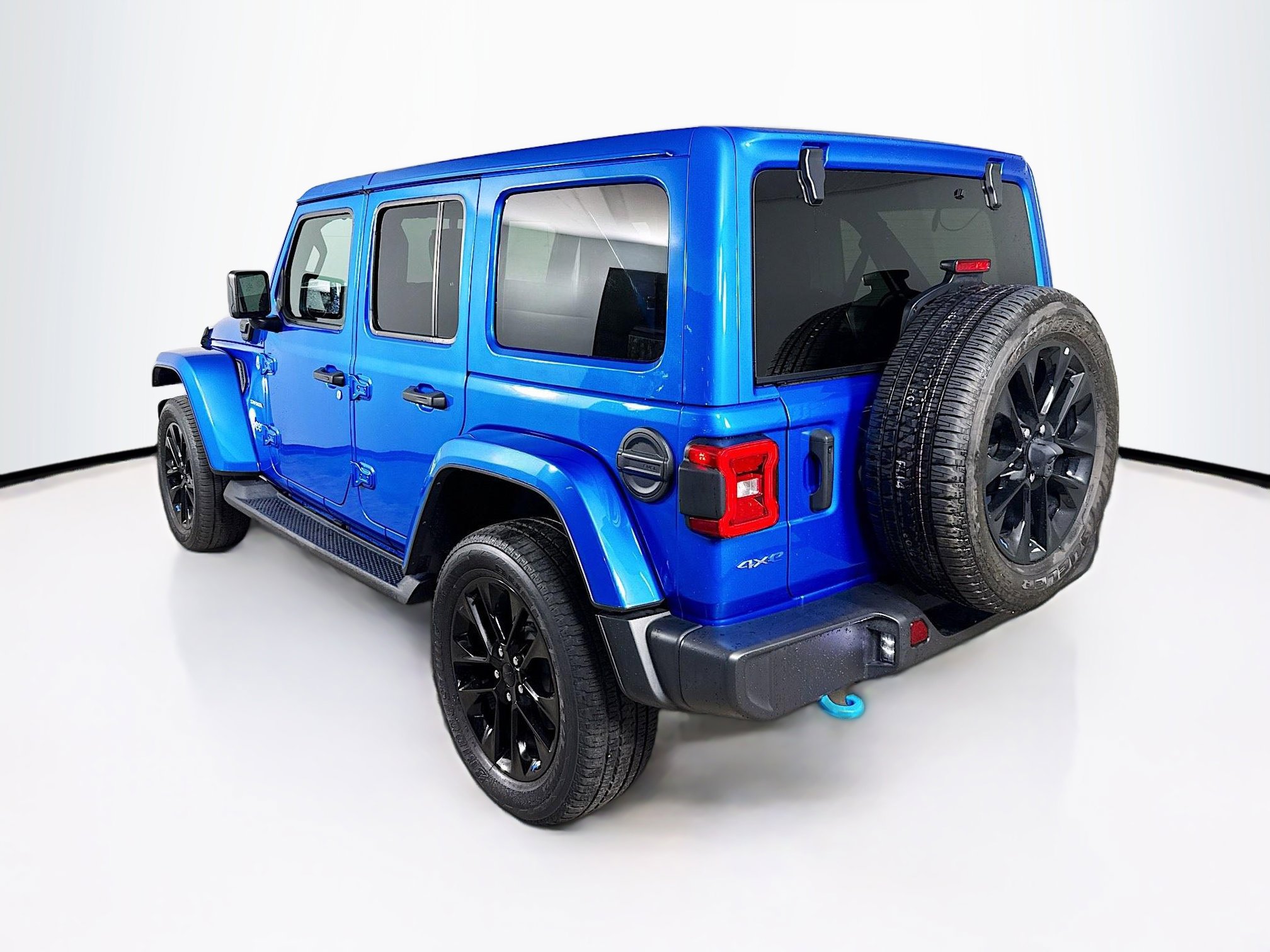 Used 2023 Jeep Wrangler Unlimited Sahara w/ Cold Weather Group image 29