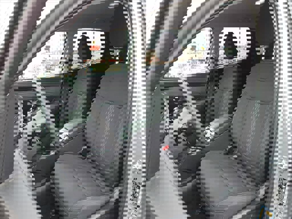 Certified 2025 Hyundai Tucson SEL image 3