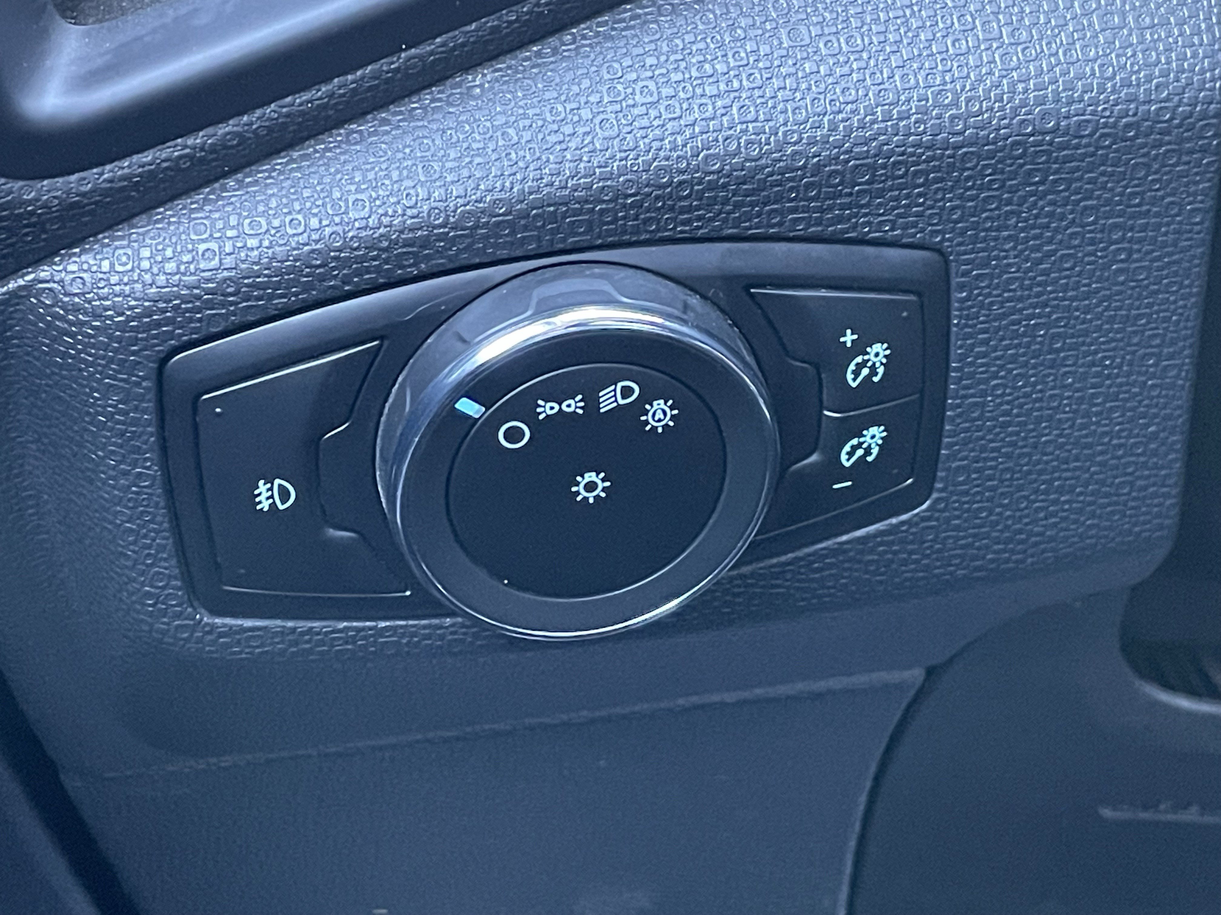 Used 2020 Ford EcoSport Titanium image 25