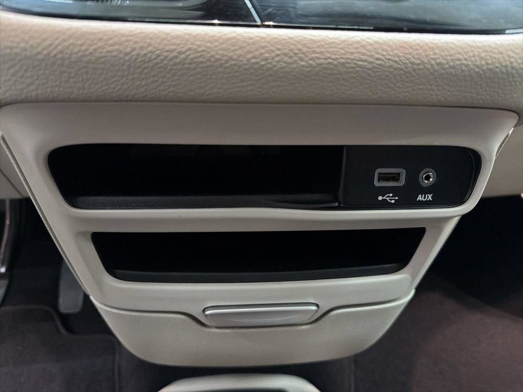Used 2020 Chrysler Pacifica Limited FWD image 50