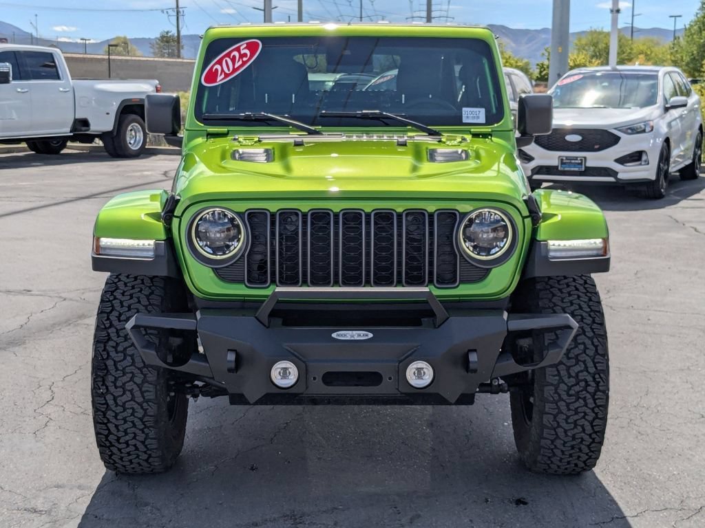 Used 2025 Jeep Wrangler Unlimited Rubicon w/ Convenience Group AWD/4WD image 9
