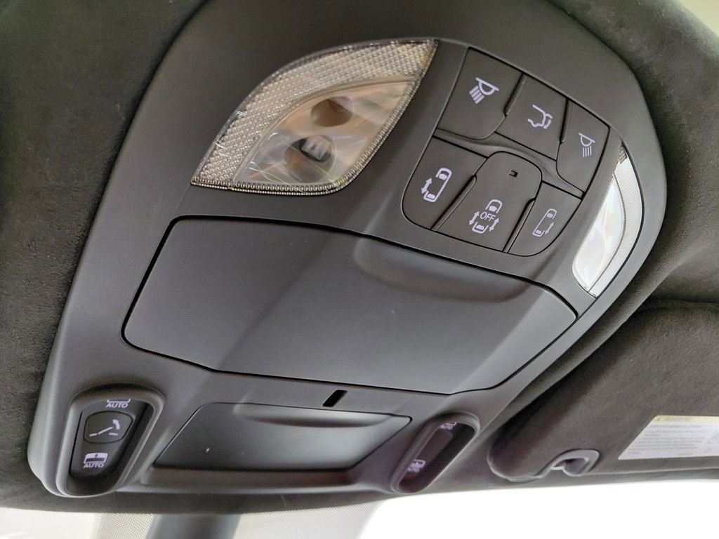 Used 2024 Chrysler Pacifica Pinnacle w/ Trailer Tow Group FWD image 50