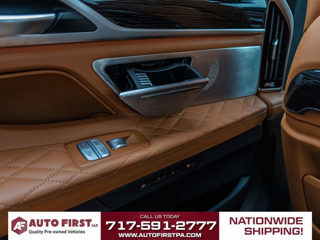 Used 2020 BMW 750i xDrive w/ Autobahn Package image 27