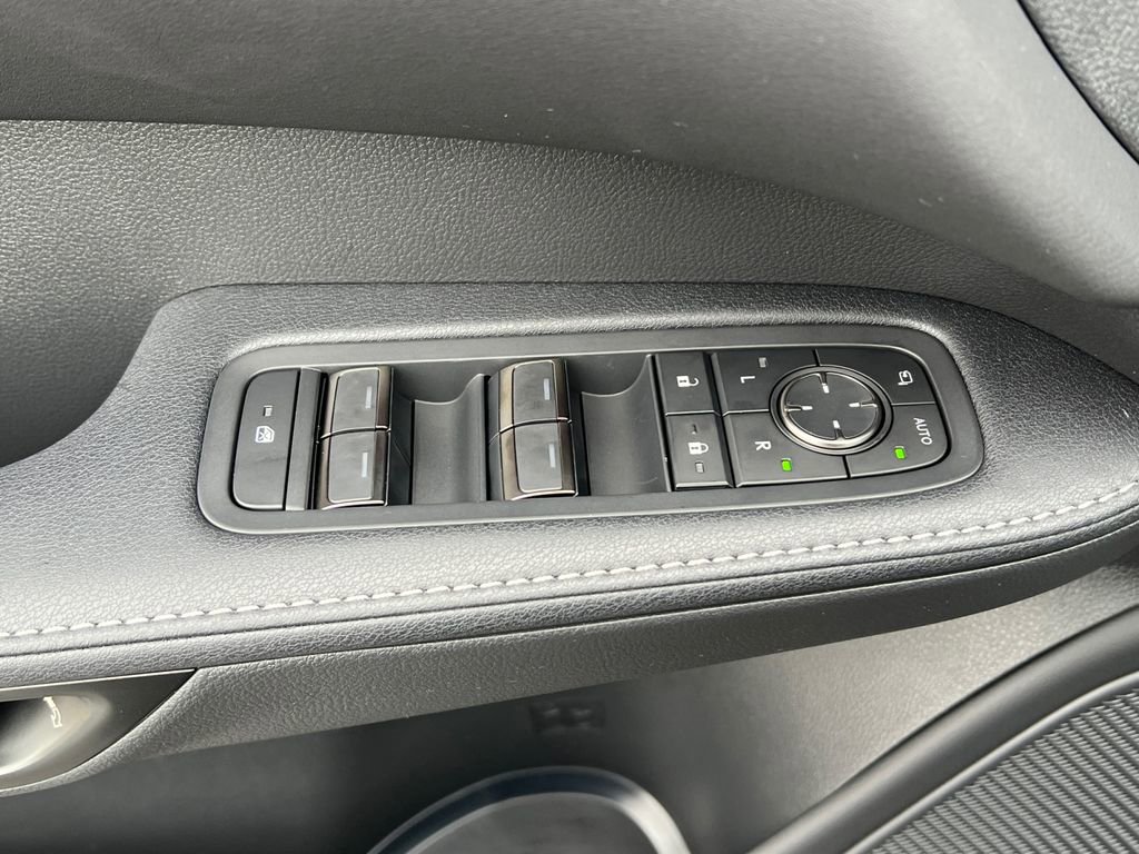 New 2026 Lexus RX 450h AWD image 11