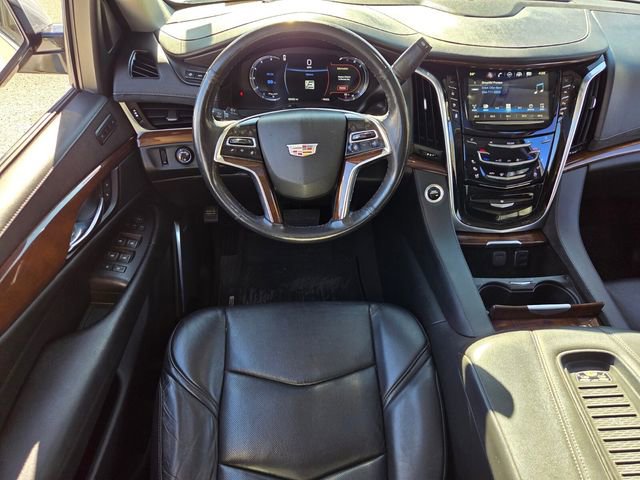 Used 2019 Cadillac Escalade Luxury image 15