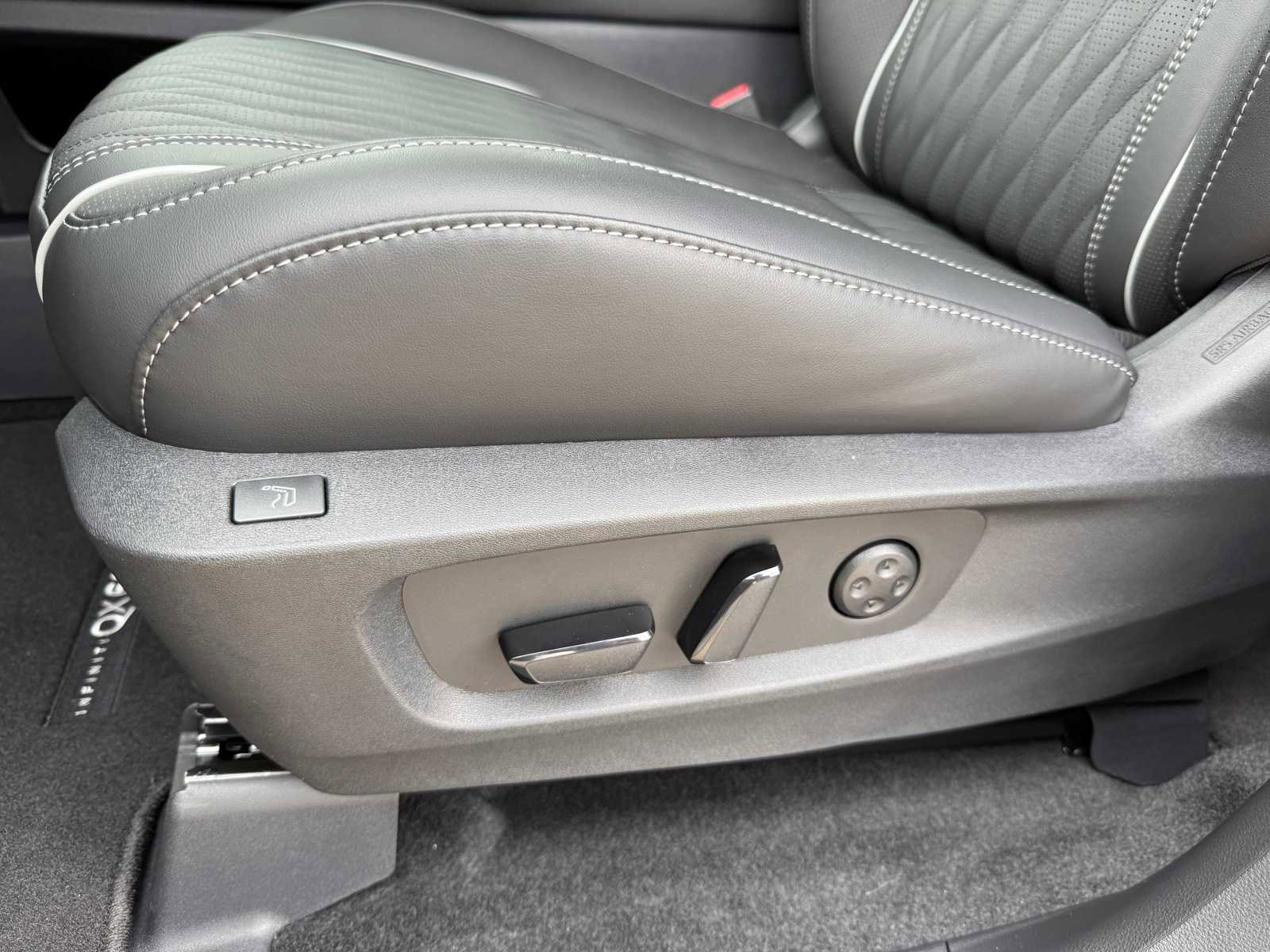 New 2026 INFINITI QX60 Autograph w/ Dark Cargo Package image 24