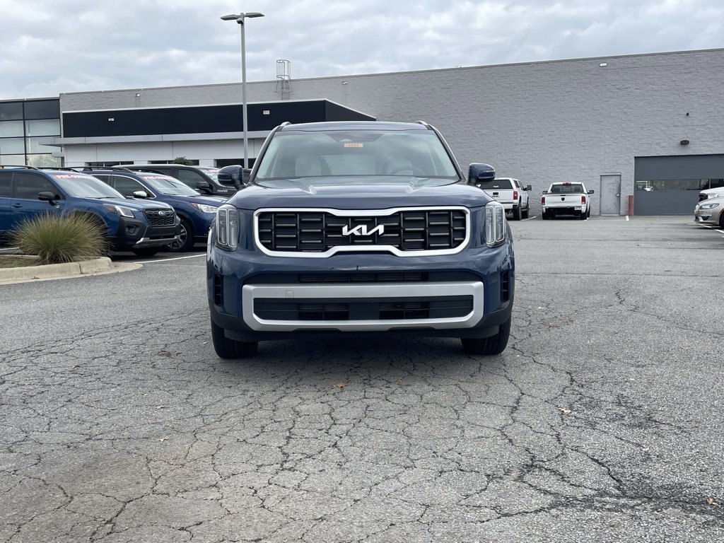 New 2025 Kia Telluride S image 2