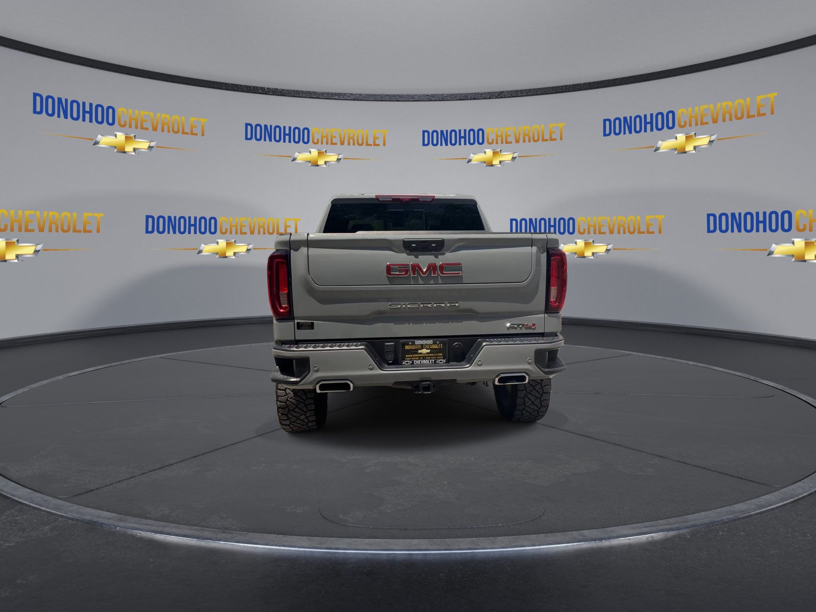 Used 2024 GMC Sierra 1500 AT4 w/ Technology Package AWD/4WD image 7