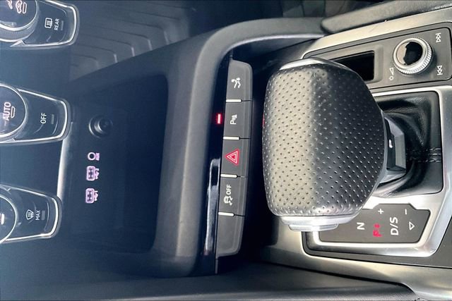Used 2017 Audi R8 V10 w/ Carbon Exterior Package AWD/4WD image 12
