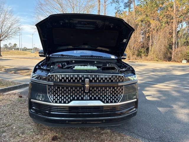 Certified 2025 Lincoln Navigator Reserve image 21