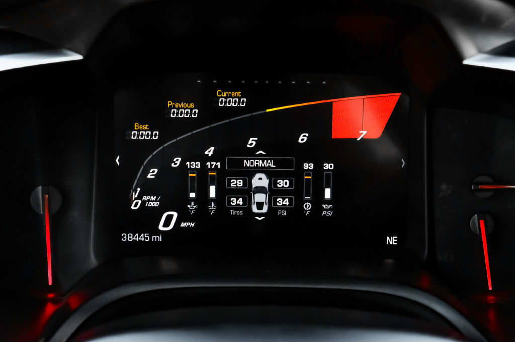 Used 2018 Chevrolet Corvette Z06 RWD image 12