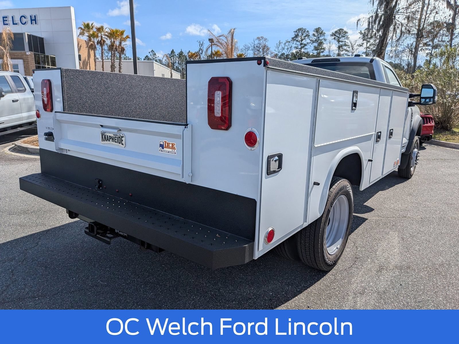 New 2026 Ford F550 4x4 Regular Cab Super Duty w/ XL Chrome Package image 3