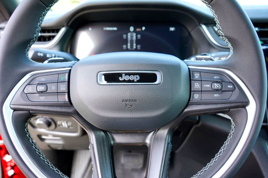 New 2026 Jeep Grand Cherokee Laredo RWD image 12
