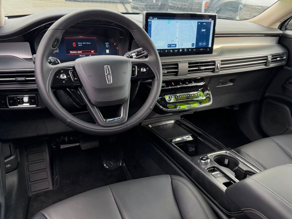 Used 2025 Lincoln Corsair FWD w/ Equipment Group 101A image 28