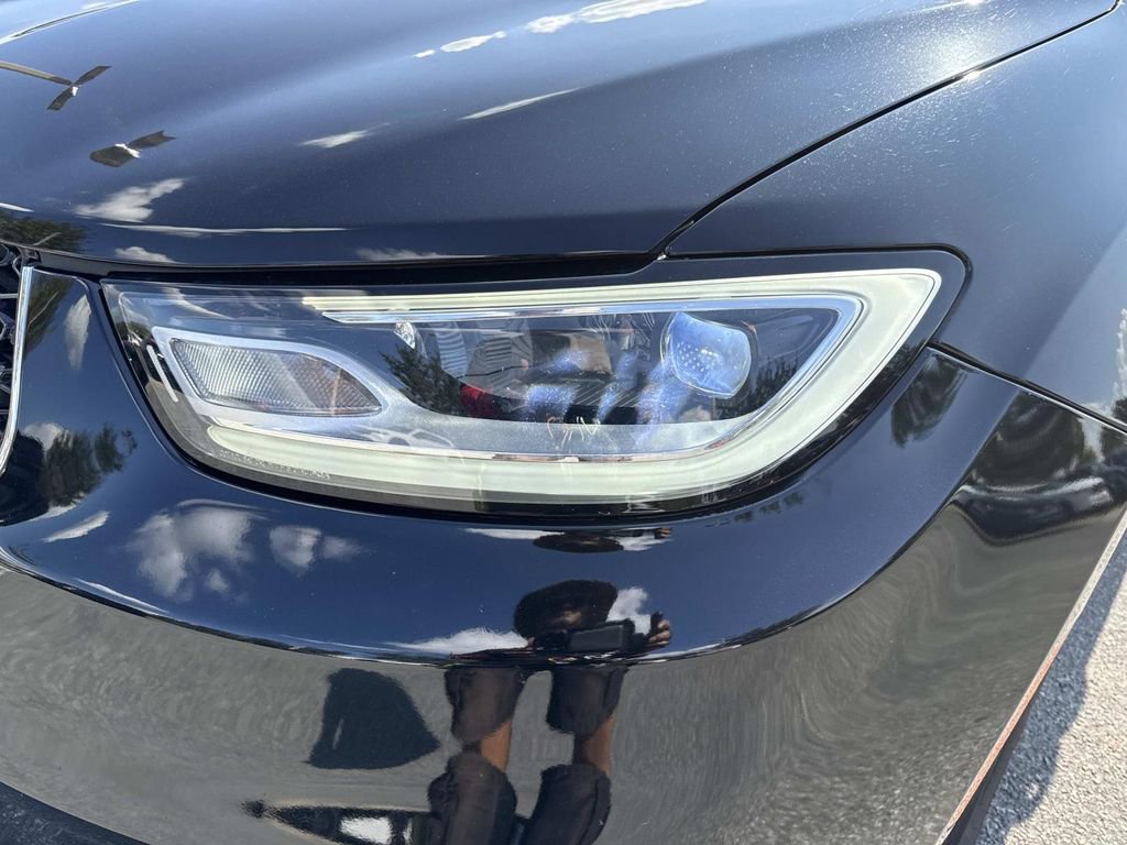 Used 2024 Chrysler Pacifica Touring-L image 10