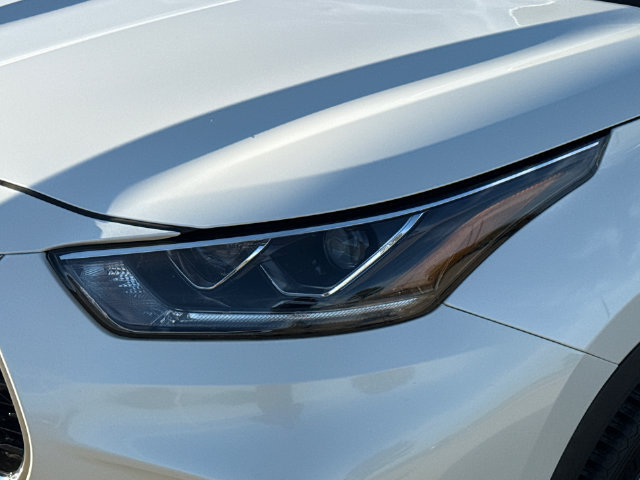 Used 2020 Toyota Highlander Limited FWD image 4