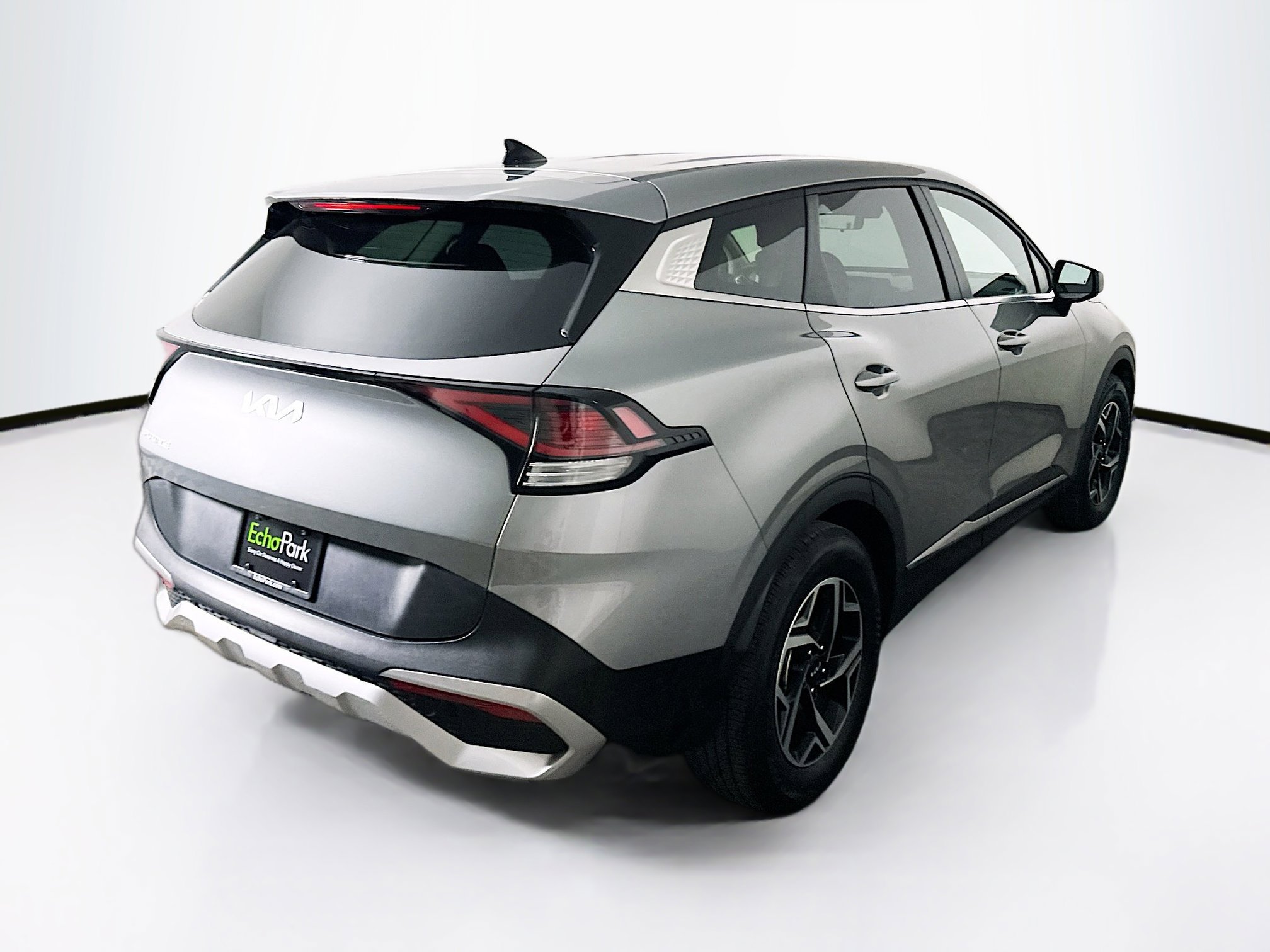 Used 2025 Kia Sportage LX image 9