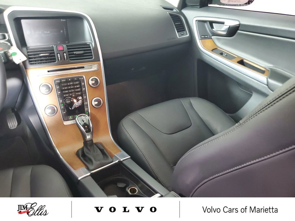 Used 2017 Volvo XC60 T5 Inscription FWD image 16