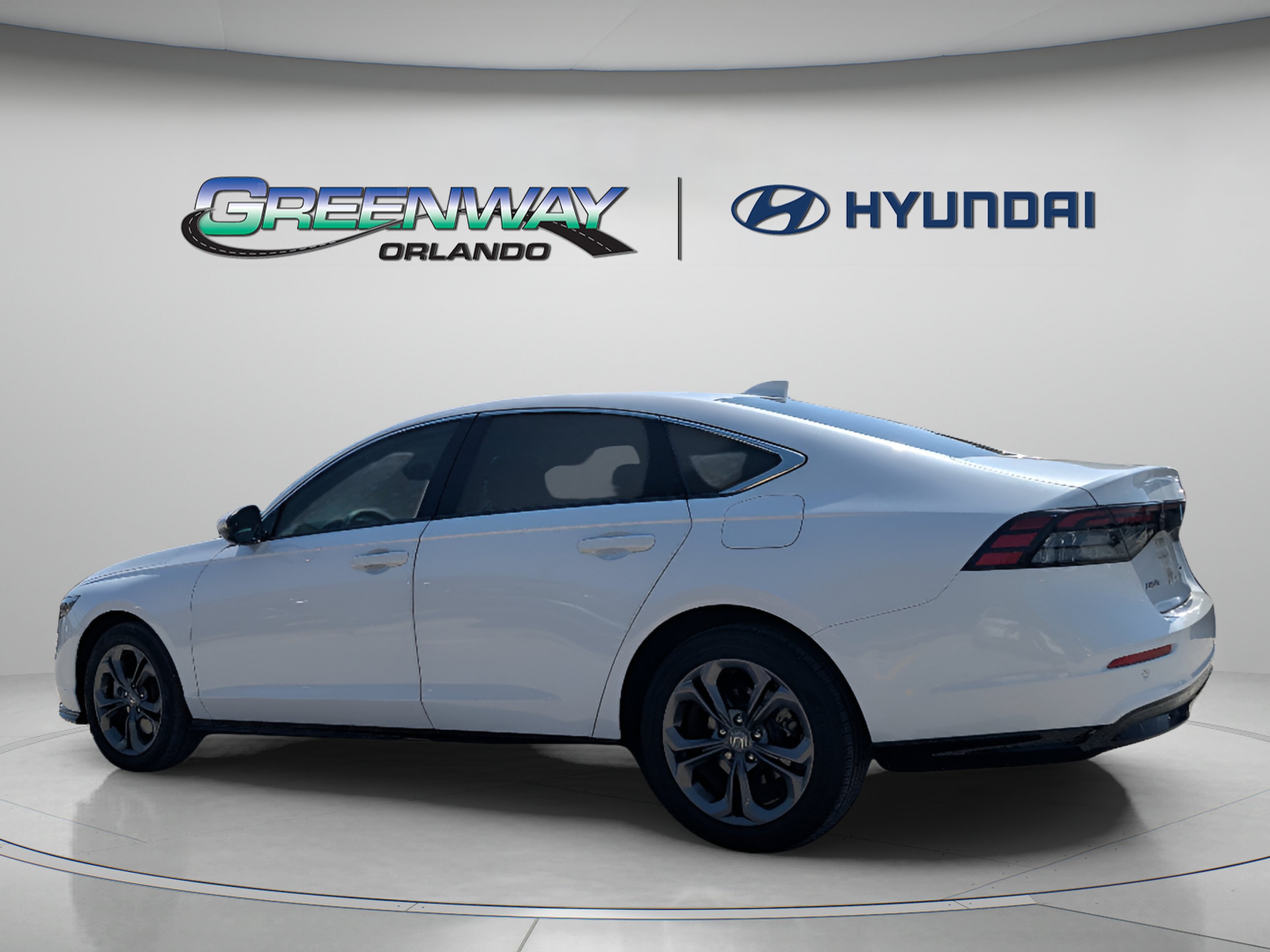Used 2023 Honda Accord EX-L image 6