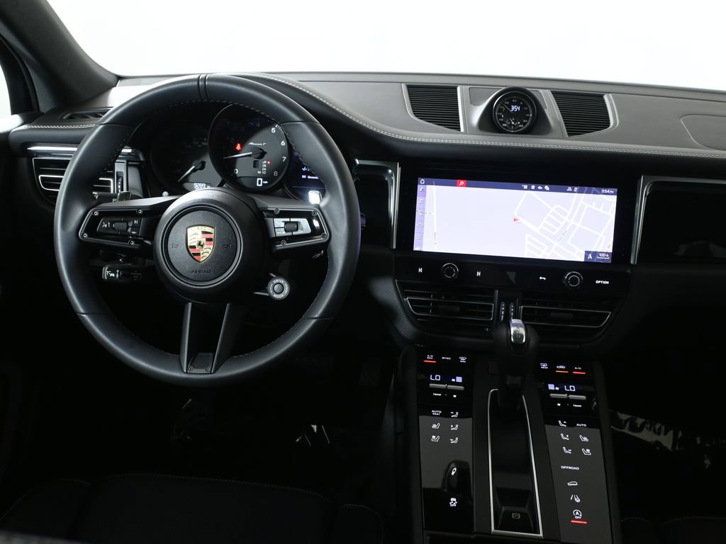 Used 2025 Porsche Macan Turbo AWD/4WD image 17