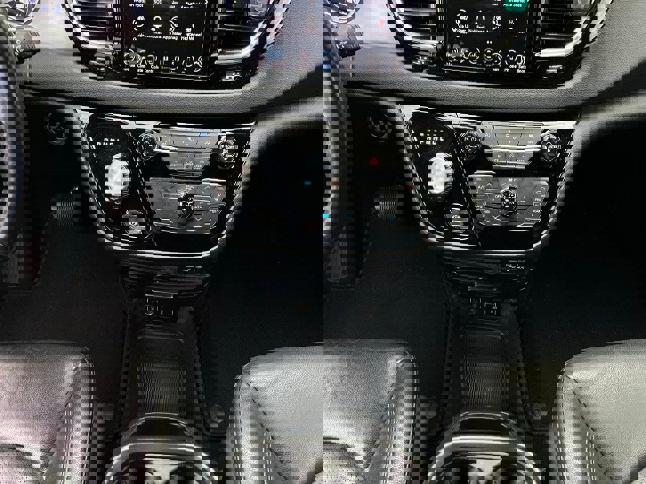 Used 2020 Chrysler Pacifica Touring-L Plus w/ S Appearance Package image 17